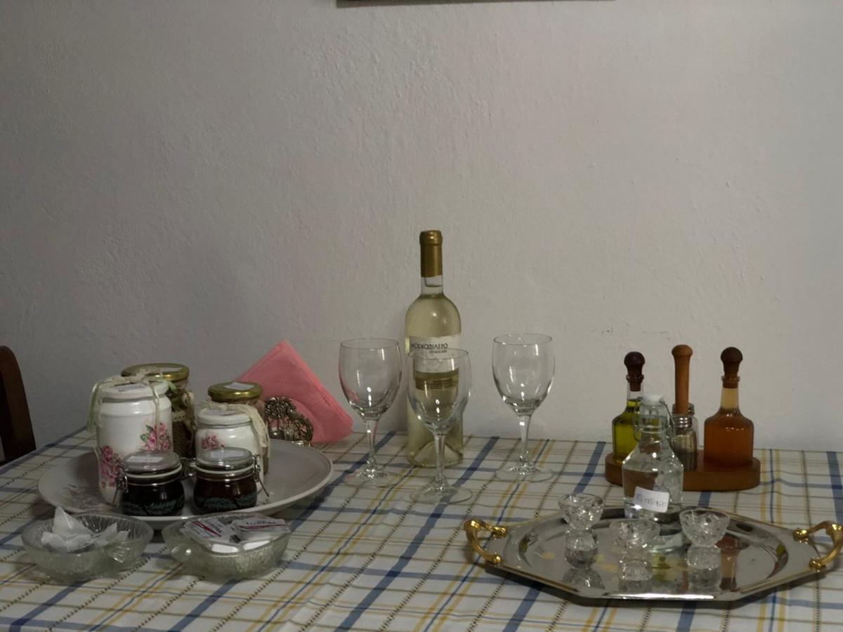 הוילה קיסוס Παραδοσιακο Σπιτι Με Θεα מראה חיצוני תמונה